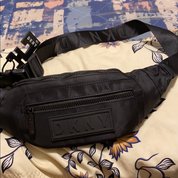 dkny fanny pack black